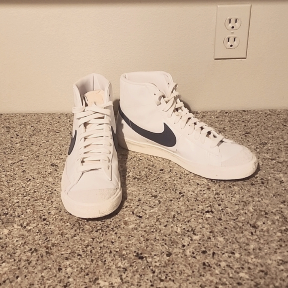 NIKE BLAZERS Size W 11 , M 9.5